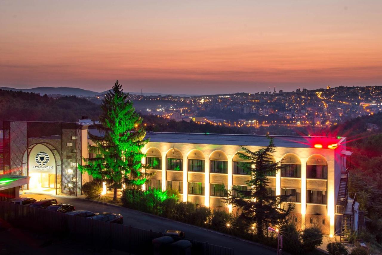 Park Hotel Raya Garden - Free Parking Veliko Tŭrnovo Exterior photo
