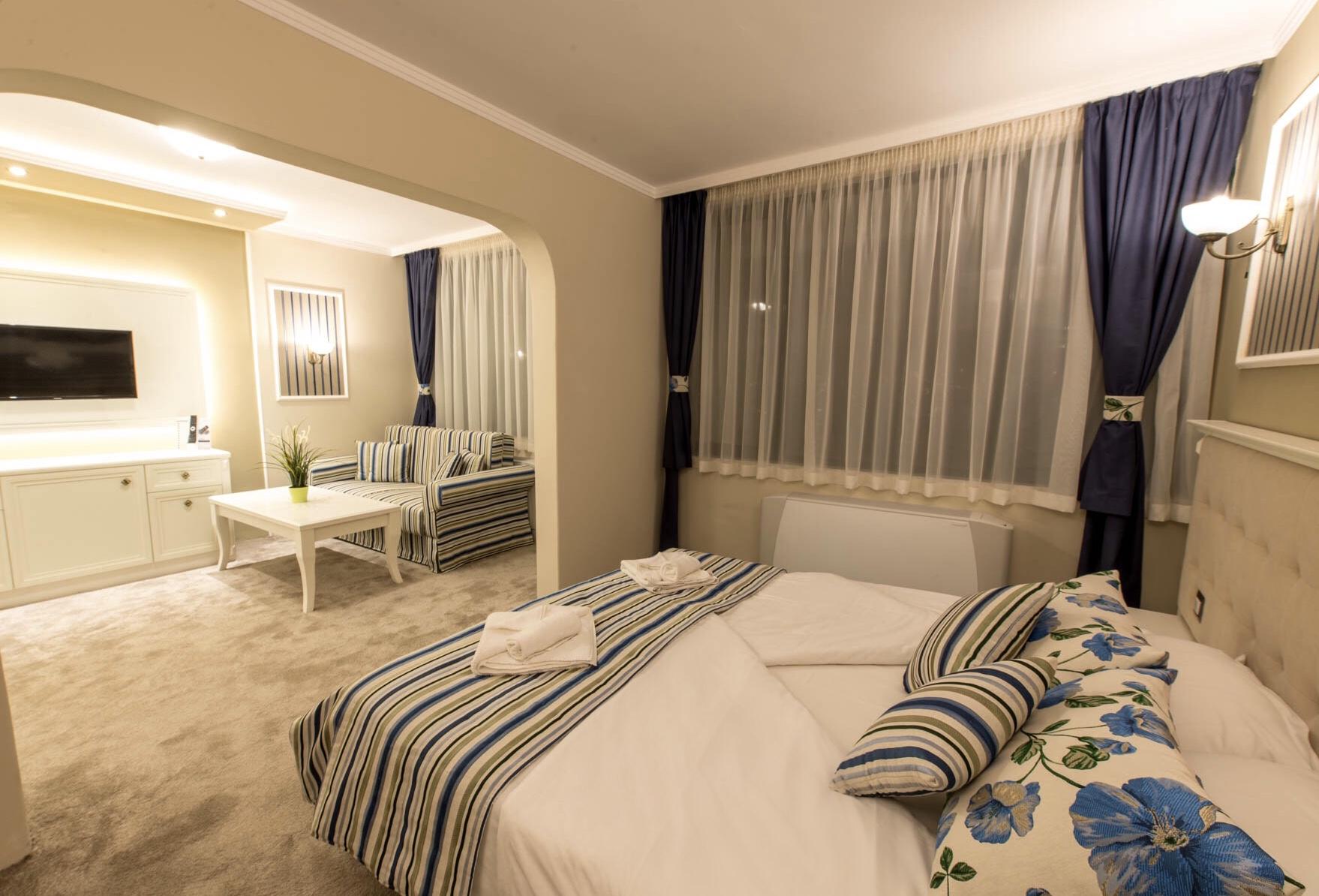Park Hotel Raya Garden - Free Parking Veliko Tŭrnovo Exterior photo