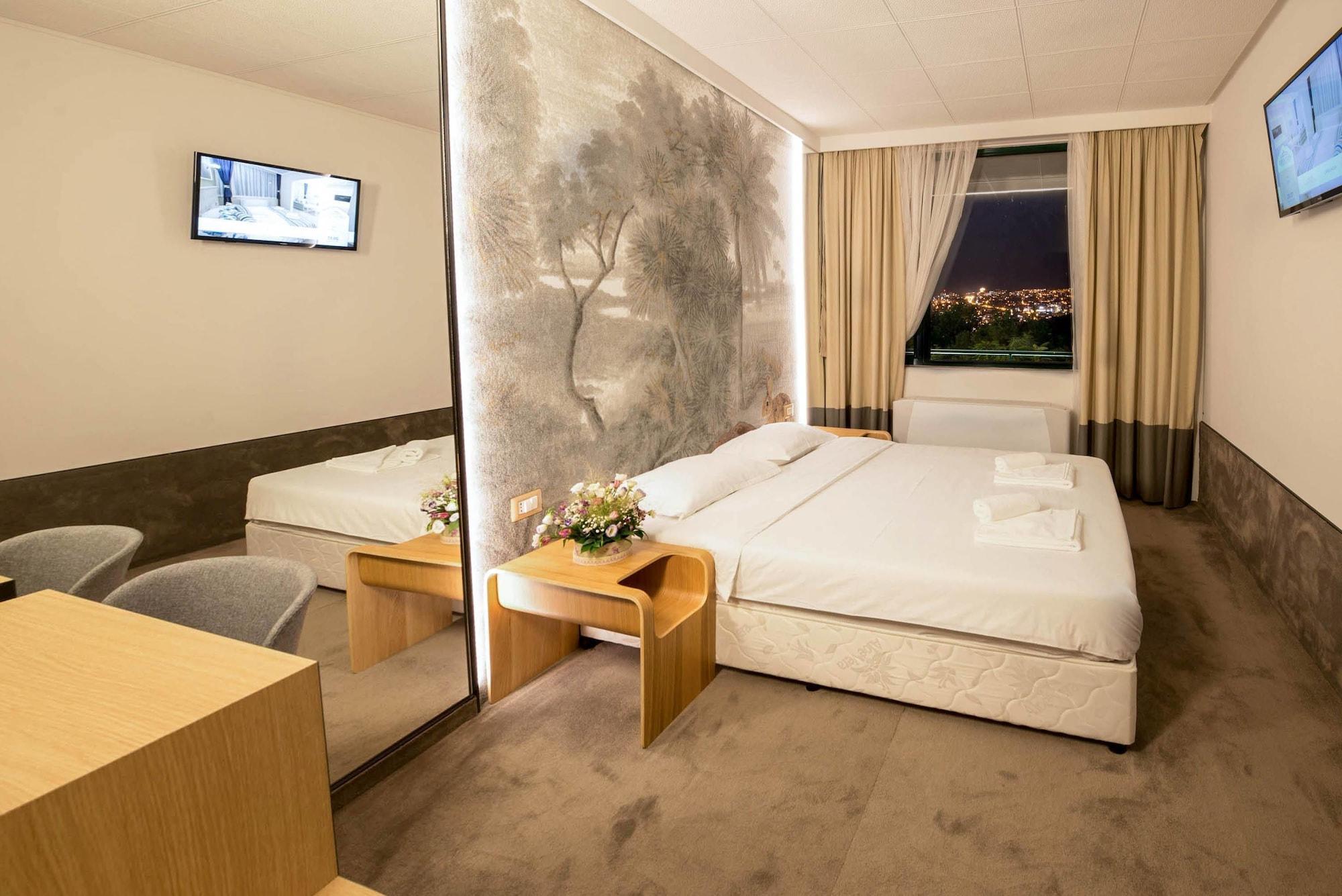Park Hotel Raya Garden - Free Parking Veliko Tŭrnovo Exterior photo