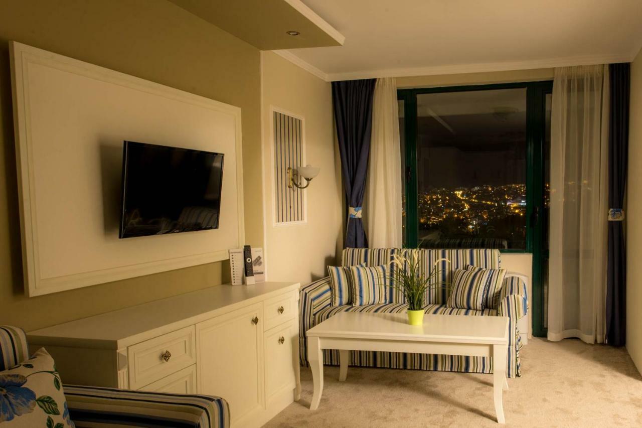 Park Hotel Raya Garden - Free Parking Veliko Tŭrnovo Exterior photo